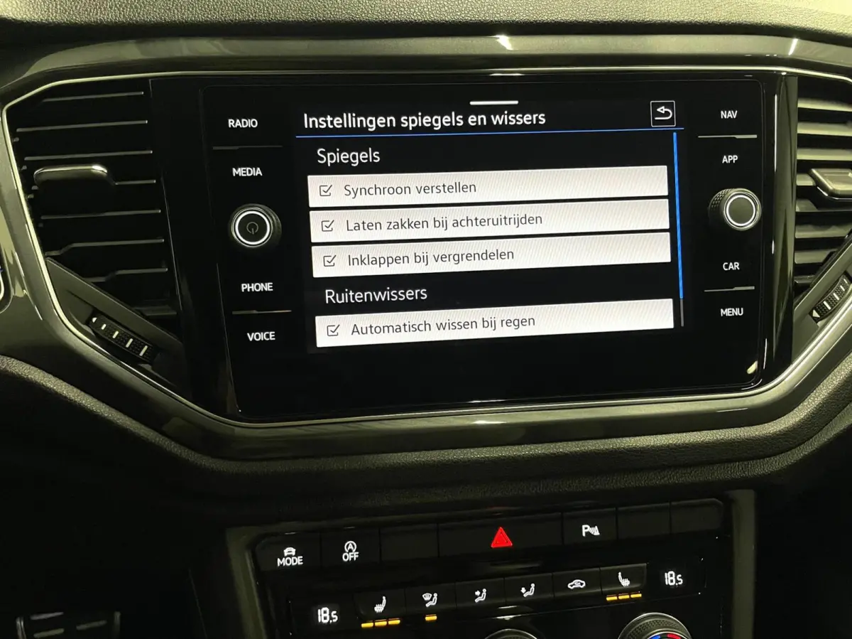 1.5 TSI 2x R-Line/ Camera/ 18'LMV/ Trekhaak
