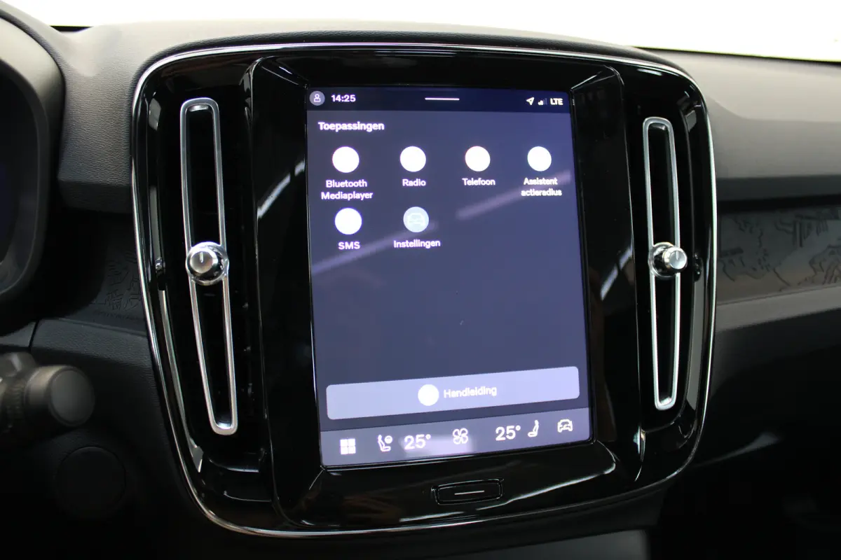 Single Plus Europa Black Edition 70kWh Power Seats | Climate Pack | 20" | Elektr. achterklep