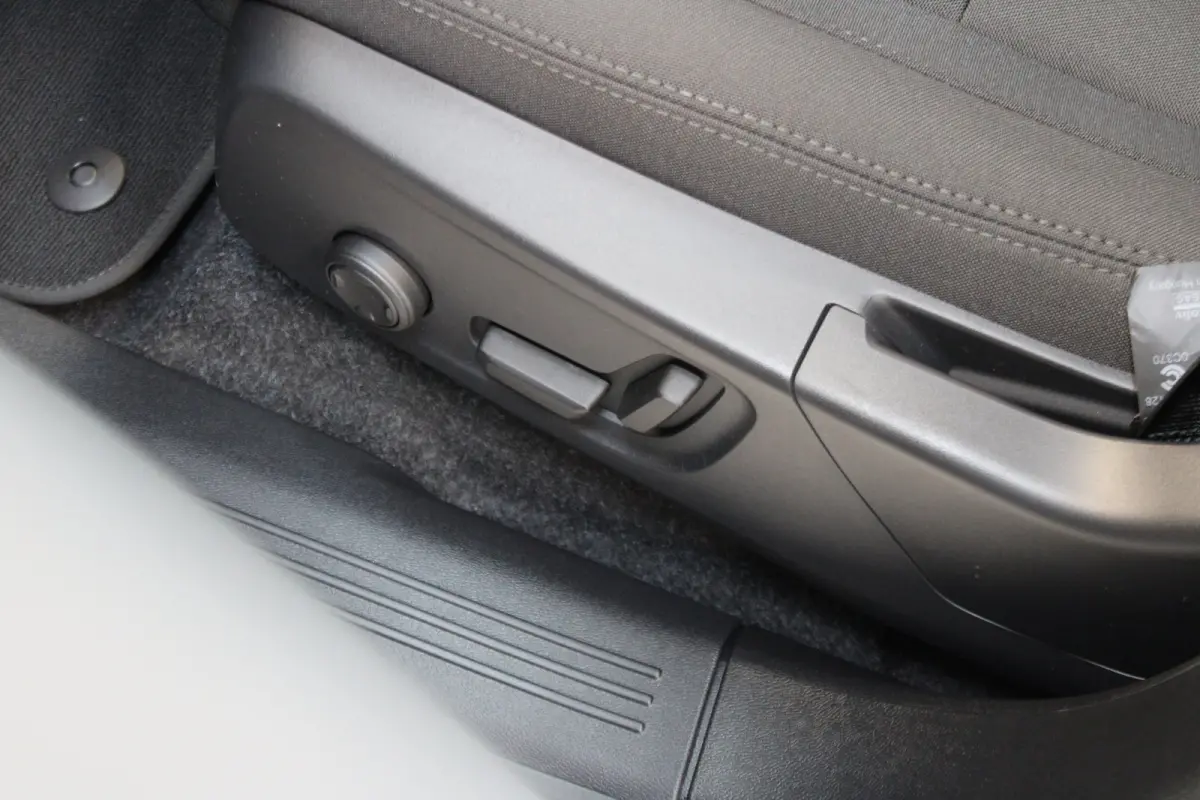 Single Plus Europa Black Edition 70kWh Power Seats | Climate Pack | 20" | Elektr. achterklep