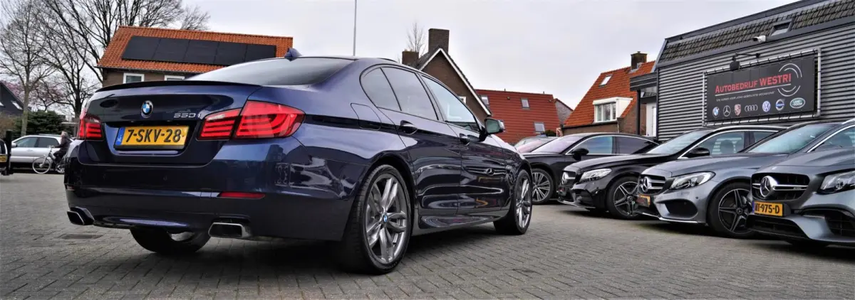 550i High Executive | M-pakket | Adaptieve cruise | Botswaarschuwing | Trekhaak elektrisch | Schuif/kanteldak | HuD |