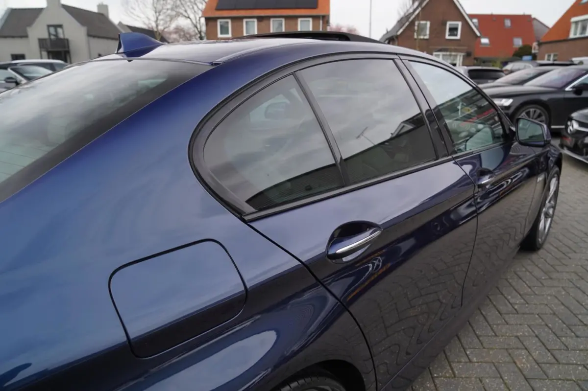 550i High Executive | M-pakket | Adaptieve cruise | Botswaarschuwing | Trekhaak elektrisch | Schuif/kanteldak | HuD |