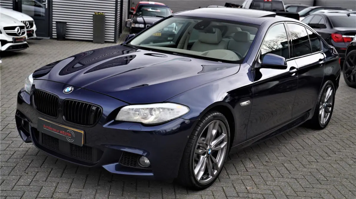 550i High Executive | M-pakket | Adaptieve cruise | Botswaarschuwing | Trekhaak elektrisch | Schuif/kanteldak | HuD |