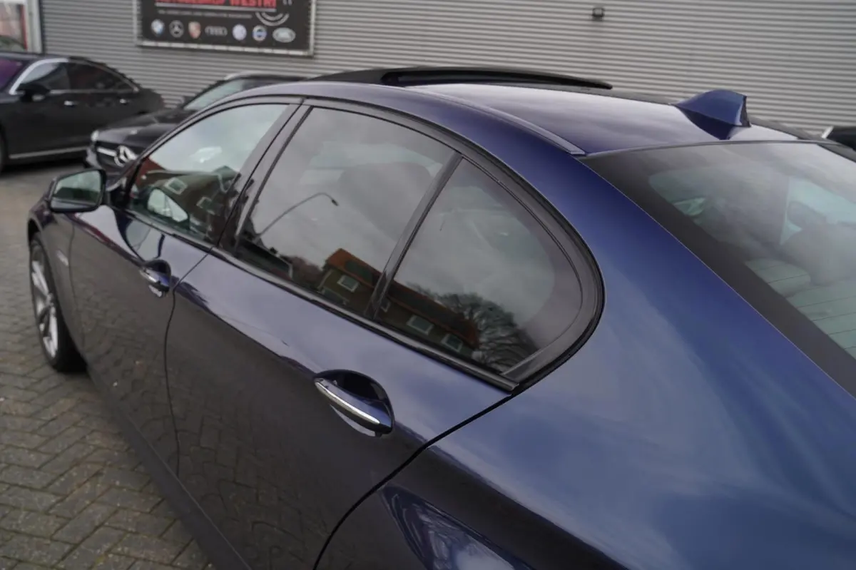 550i High Executive | M-pakket | Adaptieve cruise | Botswaarschuwing | Trekhaak elektrisch | Schuif/kanteldak | HuD |