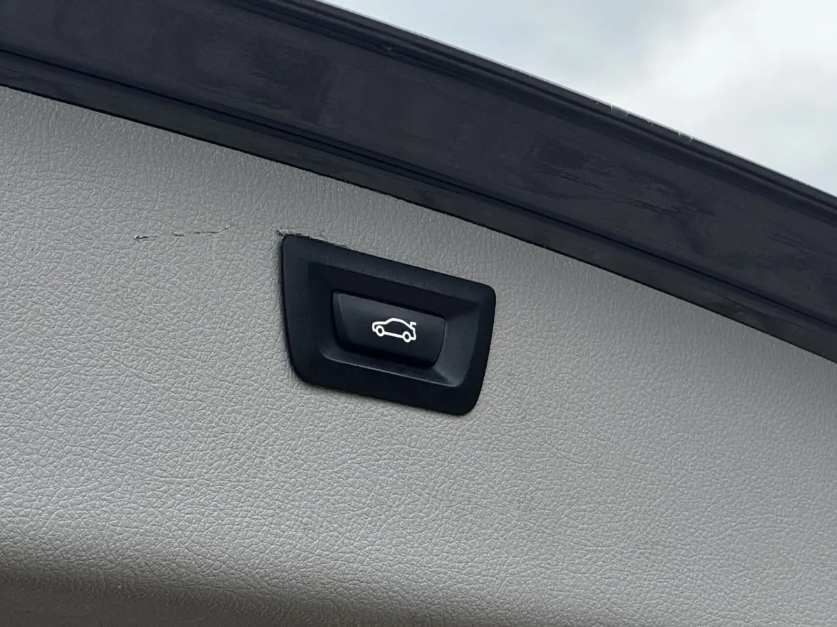 318i High Executive|LED|Trekhaak|Automaa