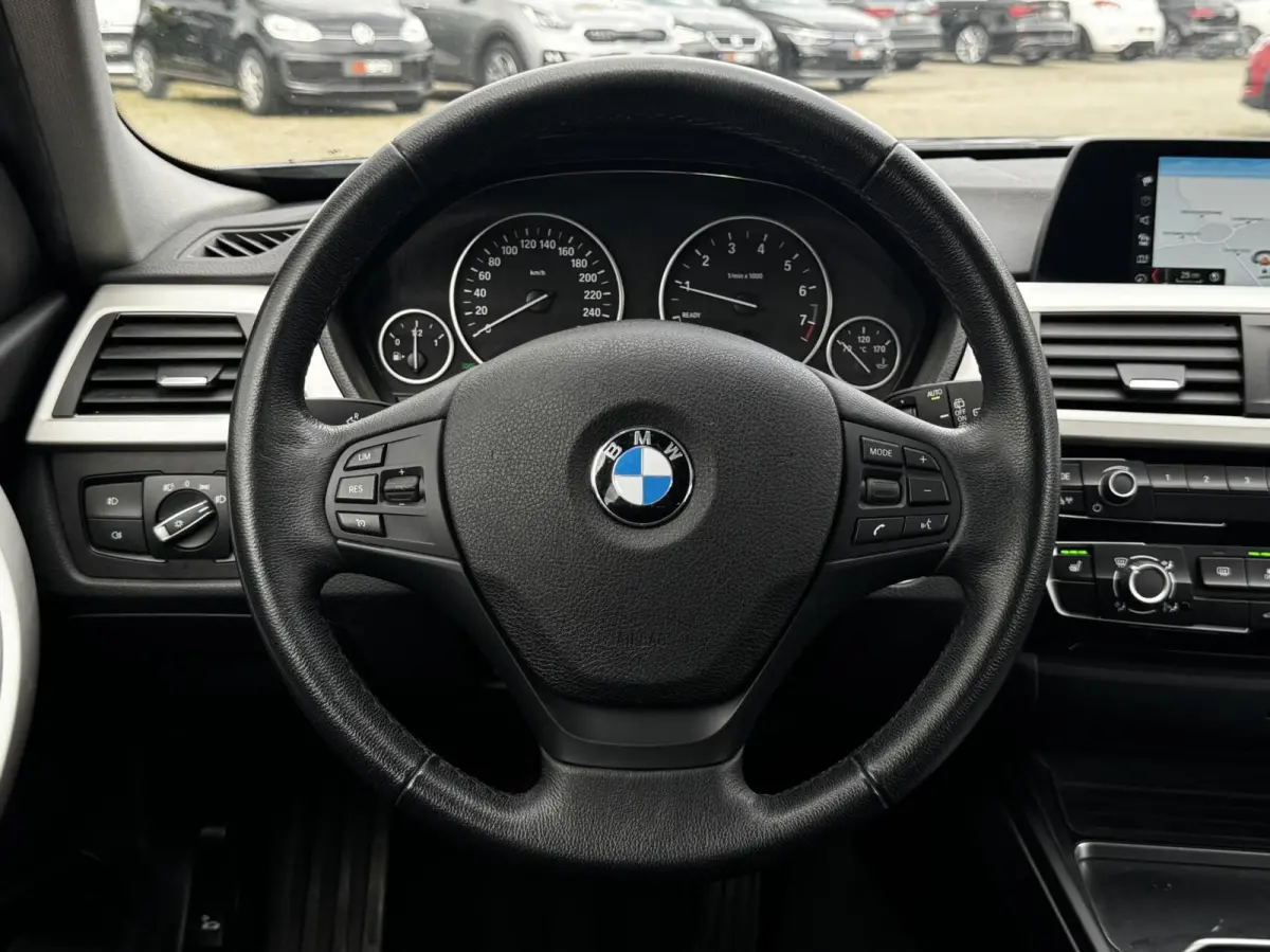 318i High Executive|LED|Trekhaak|Automaa