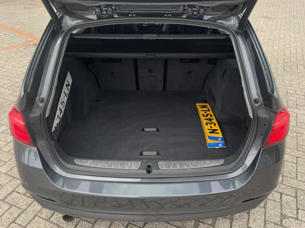 318i High Executive|LED|Trekhaak|Automaa