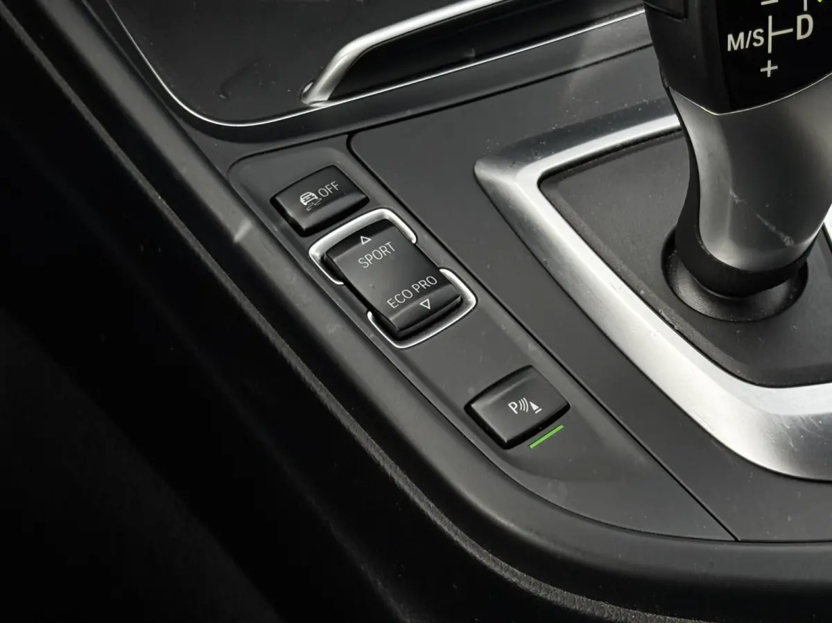 318i High Executive|LED|Trekhaak|Automaa
