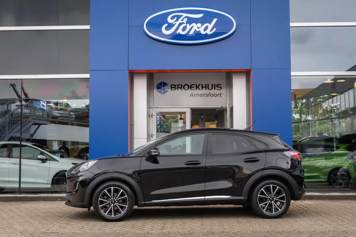 1.0 EcoBoost Titanium | Trekhaak Afneembaar | Stoel/Stuur/Vooruitvewarming | Cruise control | Apple Carplay/Android Auto | Parkeersensoren Achter | Apple Carplay/Android Auto|telefoonintegra