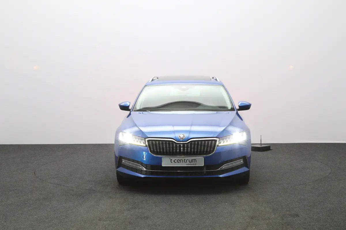 1.4 TSI iV 218 PK Laurent & Klement PHEV, Trekhaak, Panoramadak, Canton-Sound, Adap. Cruise Control, Memory