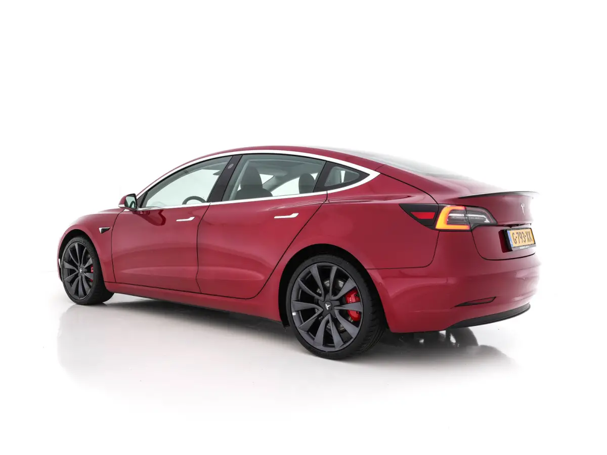 Performance 75 kWh AWD [ Fase-3-17kW ] {SoH-88%} (INCL-BTW) Aut. *PANO | LEATHER | AUTO-PILOT | FULL-LED | DIGI-COCKPIT | ADAPTIVE-CRUISE | KEYLESS | TOPVIEW | DAB | CARPLAY | MEMORY-PACK | 