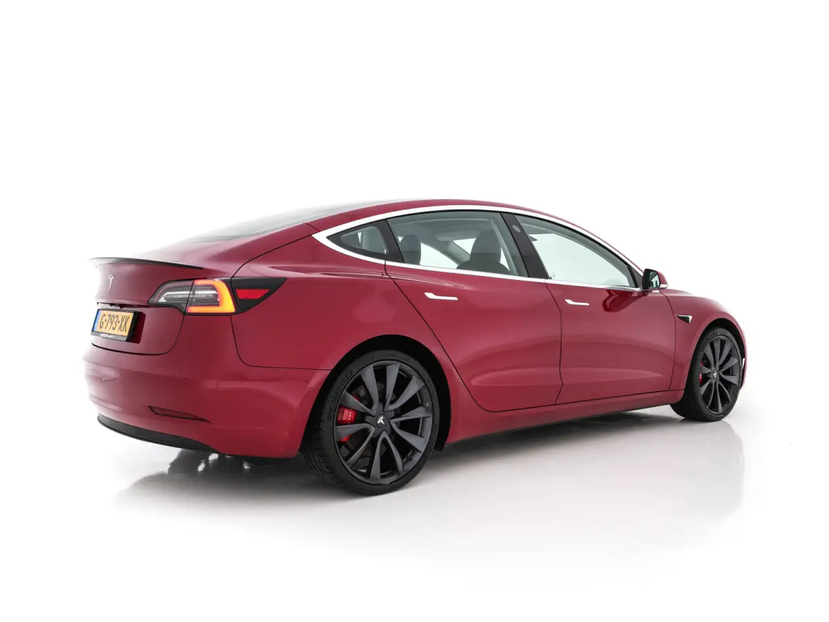 Performance 75 kWh AWD [ Fase-3-17kW ] {SoH-88%} (INCL-BTW) Aut. *PANO | LEATHER | AUTO-PILOT | FULL-LED | DIGI-COCKPIT | ADAPTIVE-CRUISE | KEYLESS | TOPVIEW | DAB | CARPLAY | MEMORY-PACK | 