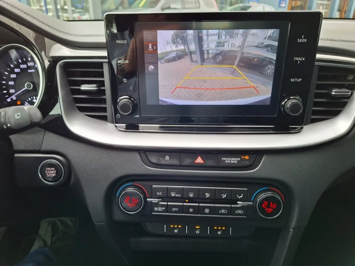 1.6 GDI PHEV DYNLINE AIRCO LMV PDC-CAMERA NAVI.