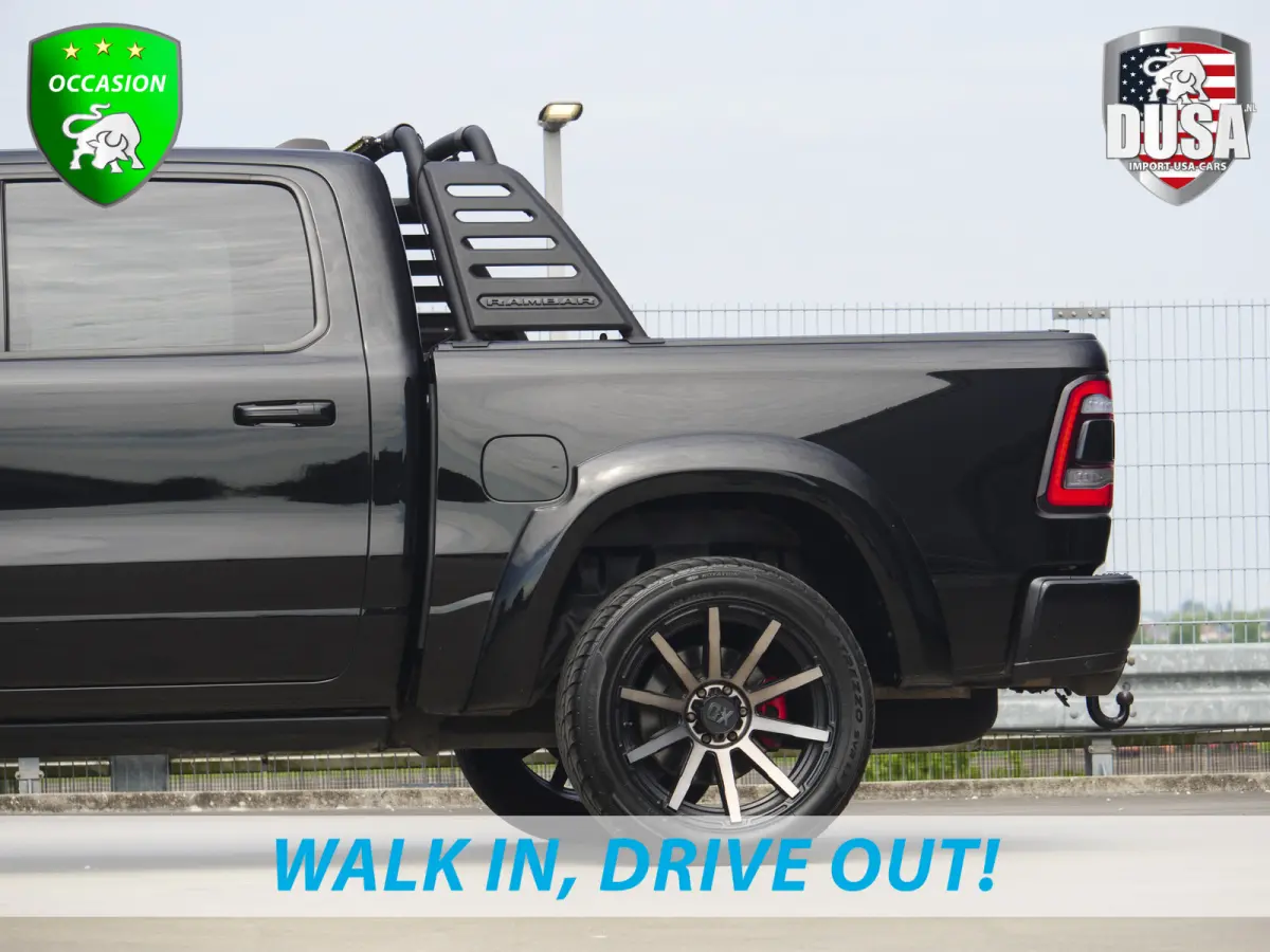 1500 Limited | 5.7 V8 | 4x4 Crew Cab | 5'7 | Guerrilla Exhaust | LED Pack | Flipcover | RAMBAR | Cobra Wrap | Chameleon Tint