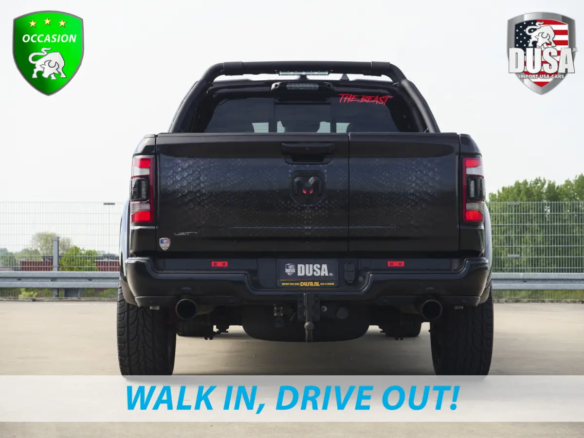 1500 Limited | 5.7 V8 | 4x4 Crew Cab | 5'7 | Guerrilla Exhaust | LED Pack | Flipcover | RAMBAR | Cobra Wrap | Chameleon Tint