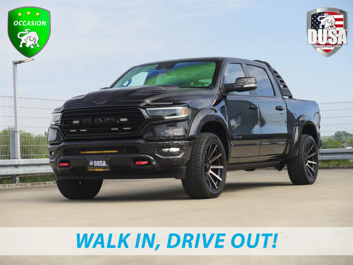 1500 Limited | 5.7 V8 | 4x4 Crew Cab | 5'7 | Guerrilla Exhaust | LED Pack | Flipcover | RAMBAR | Cobra Wrap | Chameleon Tint