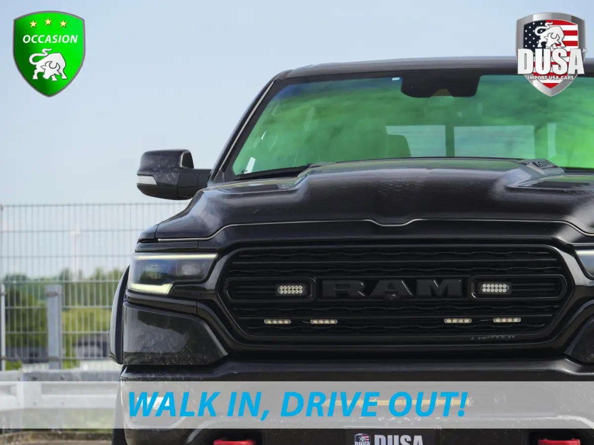 1500 Limited | 5.7 V8 | 4x4 Crew Cab | 5'7 | Guerrilla Exhaust | LED Pack | Flipcover | RAMBAR | Cobra Wrap | Chameleon Tint