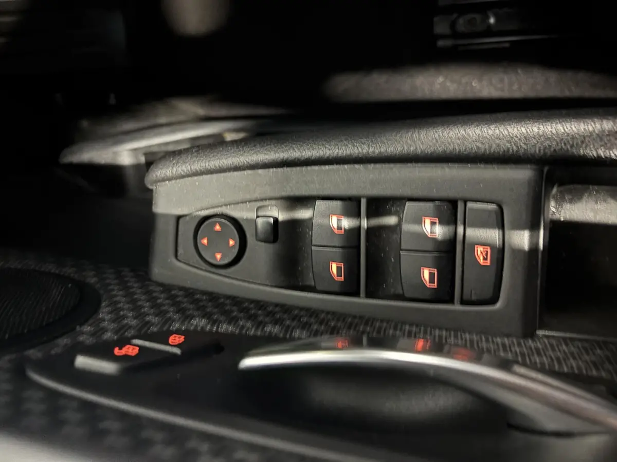 218i Corporate Lease Executive Navigatie Airco Cruise Control Lichtmetalenvelgen Parkeersensoren