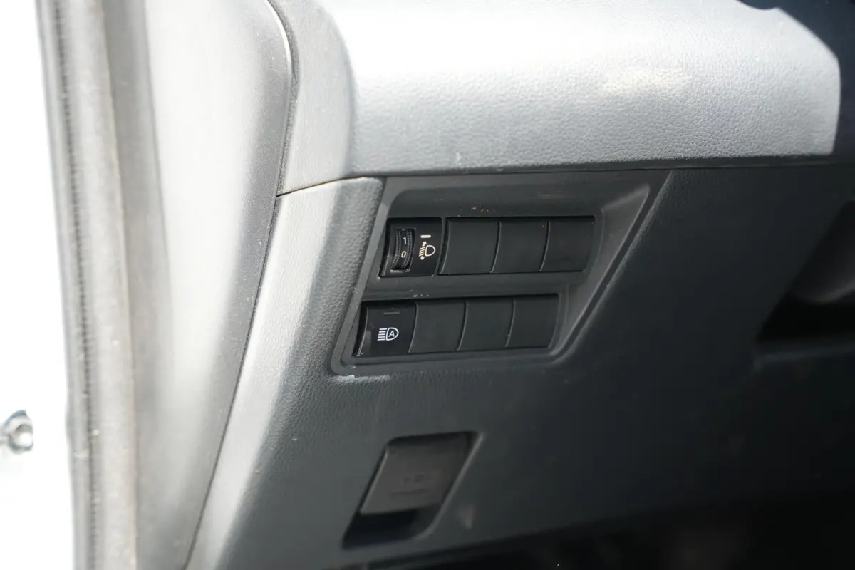 1.5 Centre-line Cruise Lane Assist Clima Navi