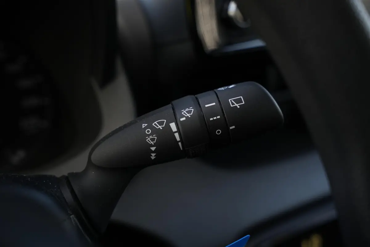 1.5 Centre-line Cruise Lane Assist Clima Navi