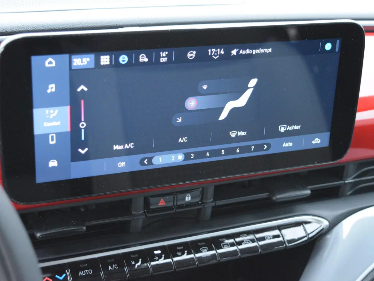 Hybrid Torino Launch Edition | Clima | Carplay | PDC | Priv Glass | Rosso Passione