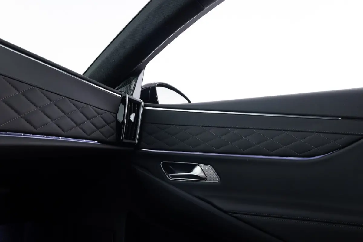 E-Tense RIVOLI+ PHEV | LEDER | Full LED | CARPLAY |