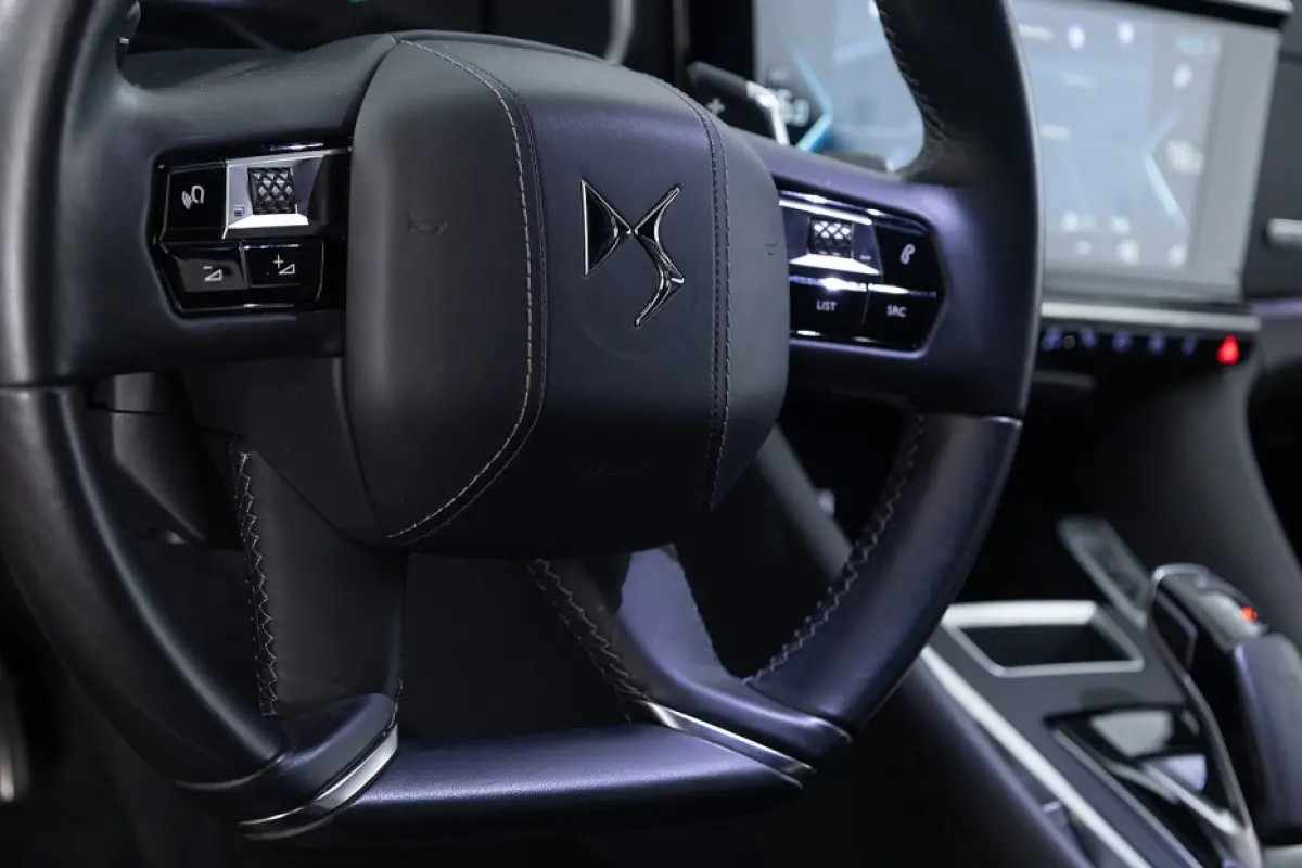 E-Tense RIVOLI+ PHEV | LEDER | Full LED | CARPLAY |