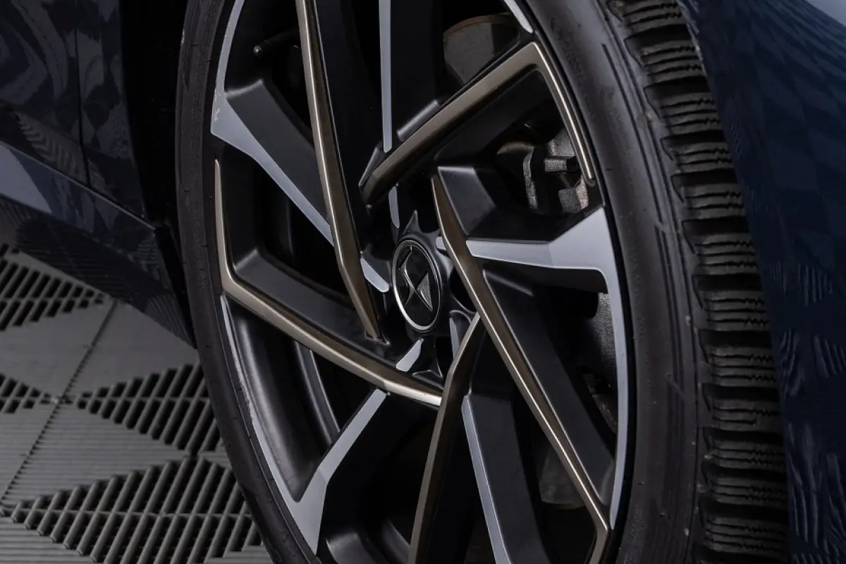 E-Tense RIVOLI+ PHEV | LEDER | Full LED | CARPLAY |