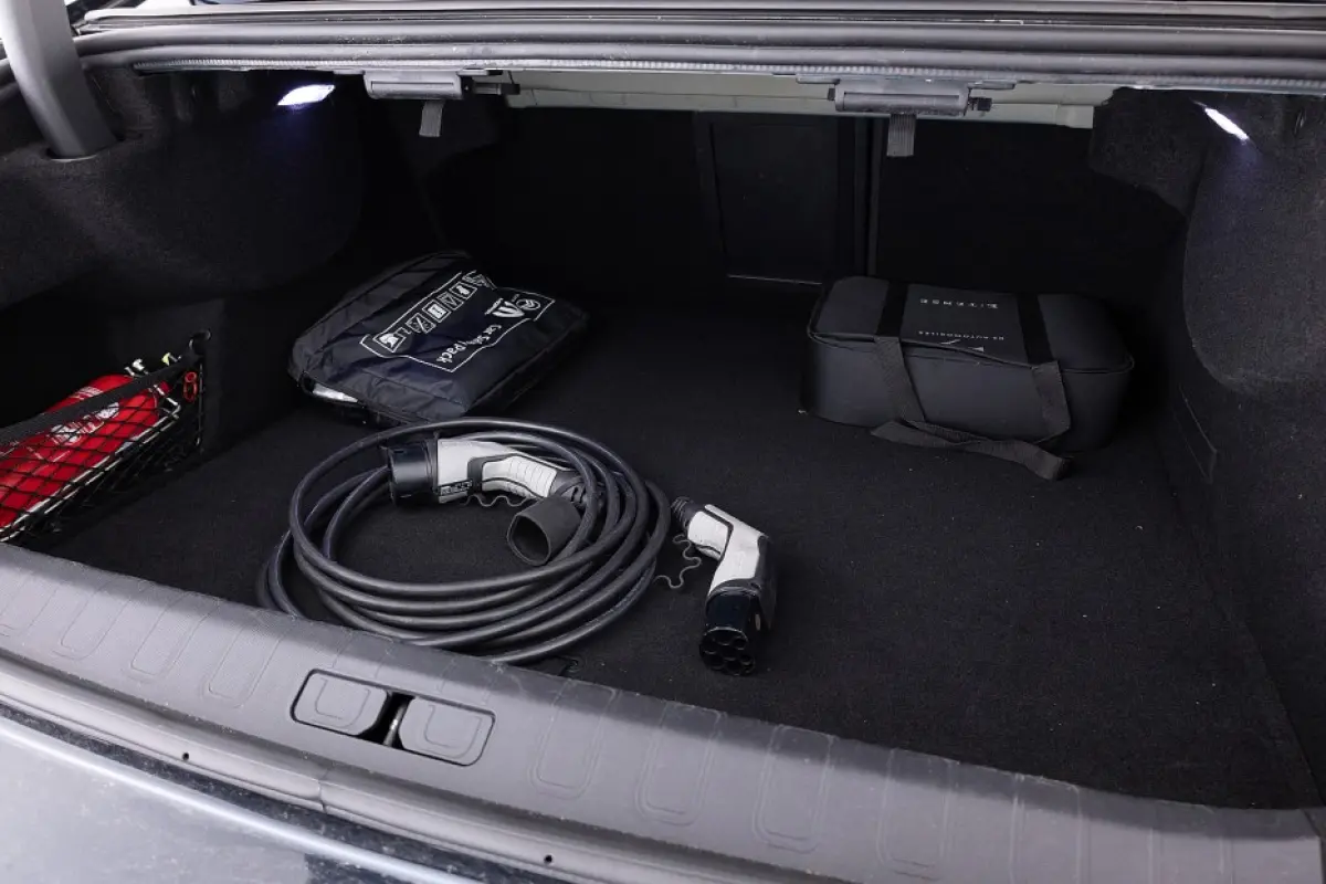 E-Tense RIVOLI+ PHEV | LEDER | Full LED | CARPLAY |