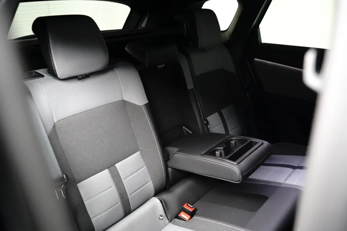 1.2 Turbo Hybrid GS 145PK Automaat | Adaptive Cruise Control | Camera Voor / Achter | Navigatie | Apple Carplay / Android Auto | Keyless | | Comfortstoel(en) | Connected services | DAB ontva