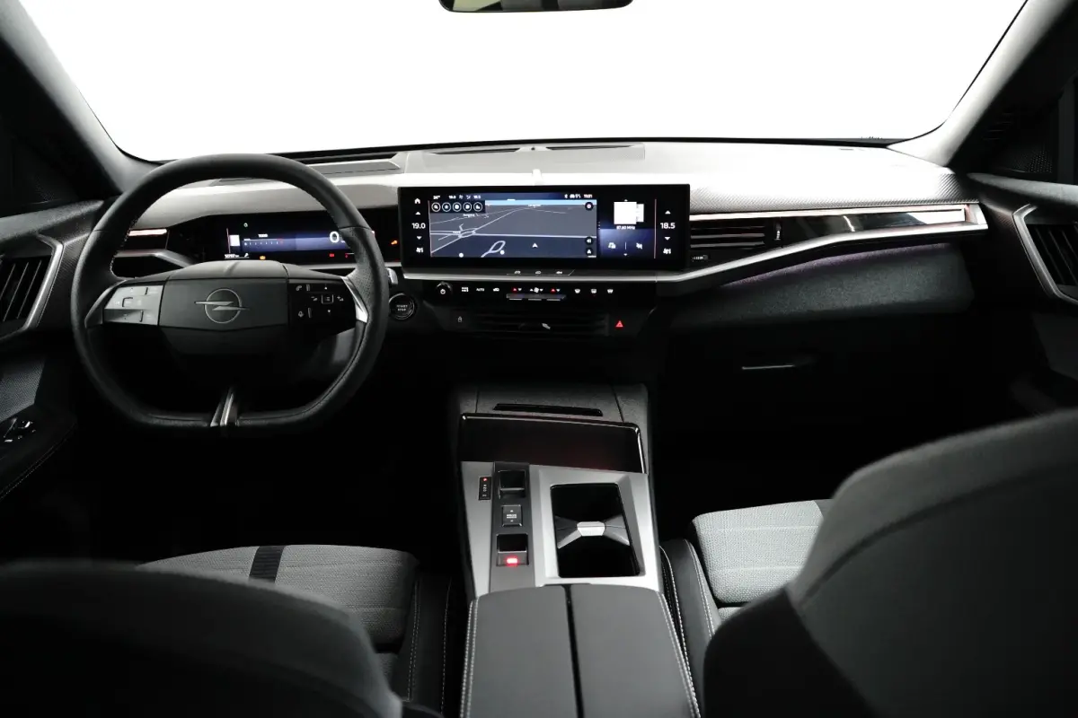 1.2 Turbo Hybrid GS 145PK Automaat | Adaptive Cruise Control | Camera Voor / Achter | Navigatie | Apple Carplay / Android Auto | Keyless | | Comfortstoel(en) | Connected services | DAB ontva