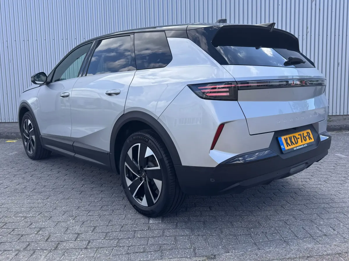 1.2 Turbo Hybrid GS 145PK Automaat | Adaptive Cruise Control | Camera Voor / Achter | Navigatie | Apple Carplay / Android Auto | Keyless | | Comfortstoel(en) | Connected services | DAB ontva