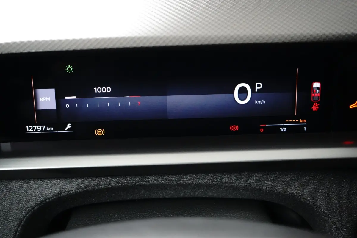 1.2 Turbo Hybrid GS 145PK Automaat | Adaptive Cruise Control | Camera Voor / Achter | Navigatie | Apple Carplay / Android Auto | Keyless | | Comfortstoel(en) | Connected services | DAB ontva