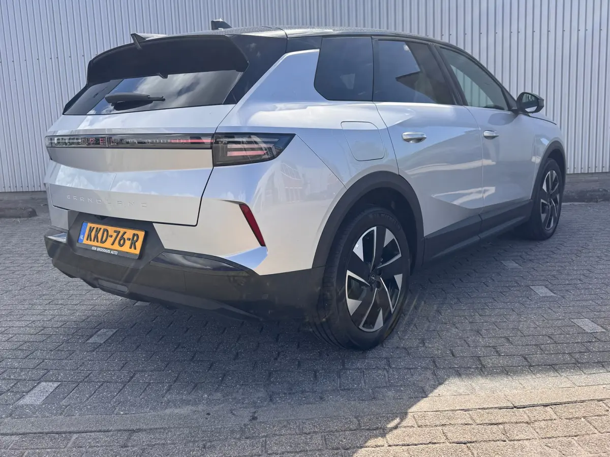 1.2 Turbo Hybrid GS 145PK Automaat | Adaptive Cruise Control | Camera Voor / Achter | Navigatie | Apple Carplay / Android Auto | Keyless | | Comfortstoel(en) | Connected services | DAB ontva