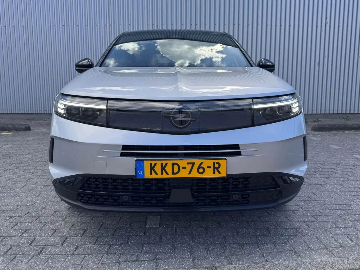 1.2 Turbo Hybrid GS 145PK Automaat | Adaptive Cruise Control | Camera Voor / Achter | Navigatie | Apple Carplay / Android Auto | Keyless | | Comfortstoel(en) | Connected services | DAB ontva