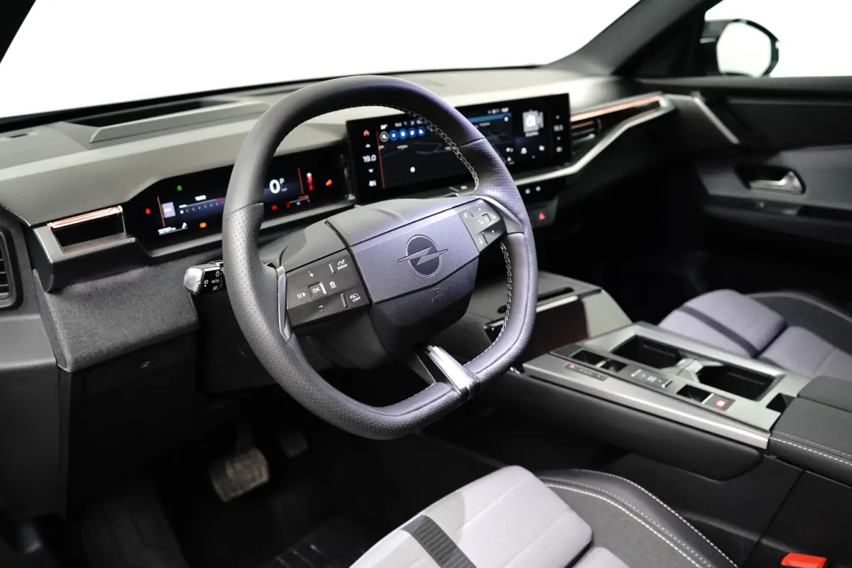 1.2 Turbo Hybrid GS 145PK Automaat | Adaptive Cruise Control | Camera Voor / Achter | Navigatie | Apple Carplay / Android Auto | Keyless | | Comfortstoel(en) | Connected services | DAB ontva