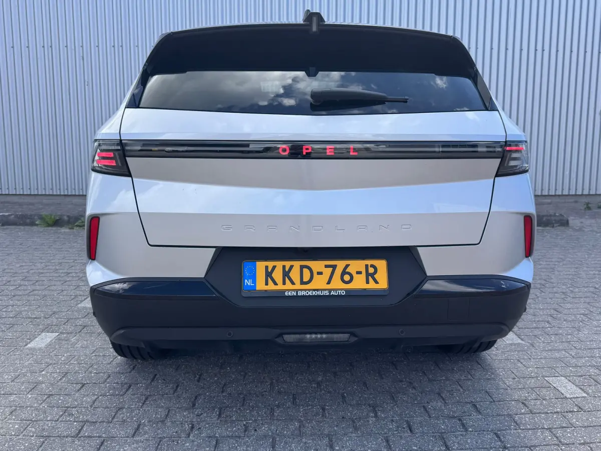 1.2 Turbo Hybrid GS 145PK Automaat | Adaptive Cruise Control | Camera Voor / Achter | Navigatie | Apple Carplay / Android Auto | Keyless | | Comfortstoel(en) | Connected services | DAB ontva