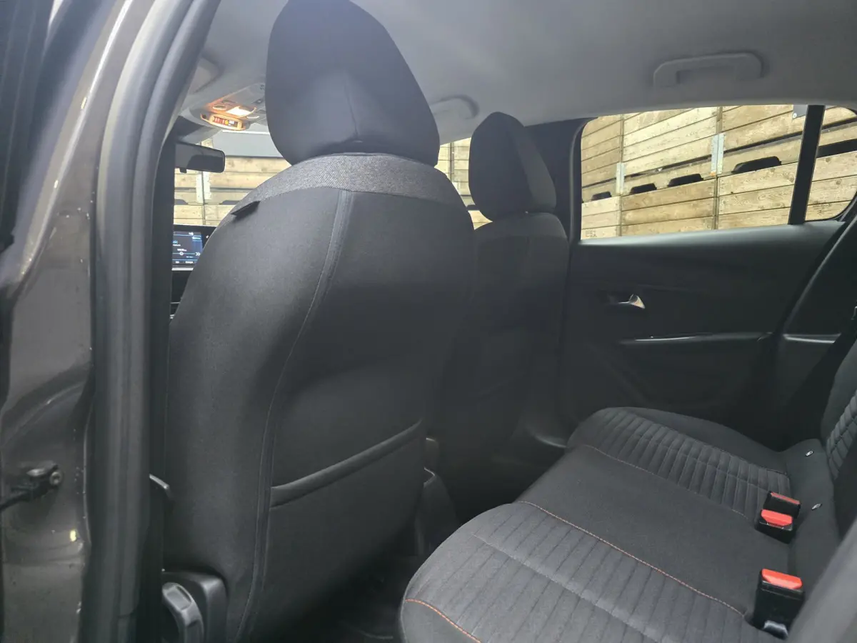 1.2 PureTech Active Pack Carplay Cruise Airconditioning LM