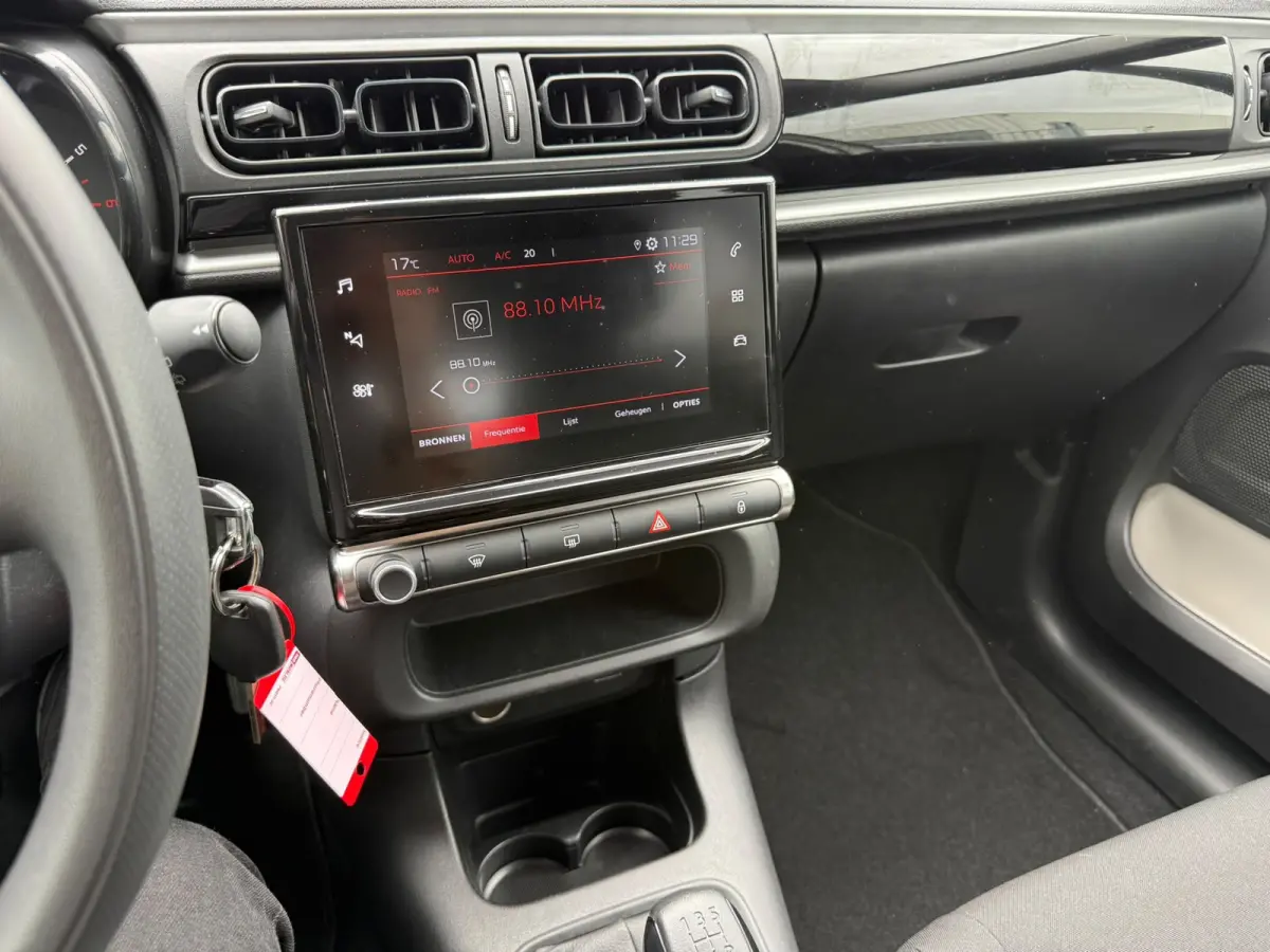 1.2 PureTech Feel, Facelift, Navi, Dealer auto