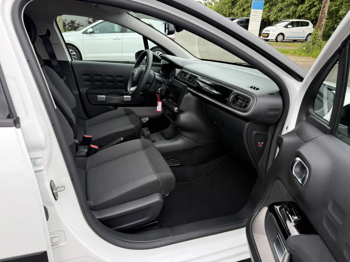 1.2 PureTech Feel, Facelift, Navi, Dealer auto