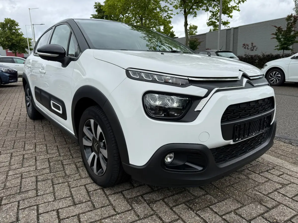 1.2 PureTech Feel, Facelift, Navi, Dealer auto