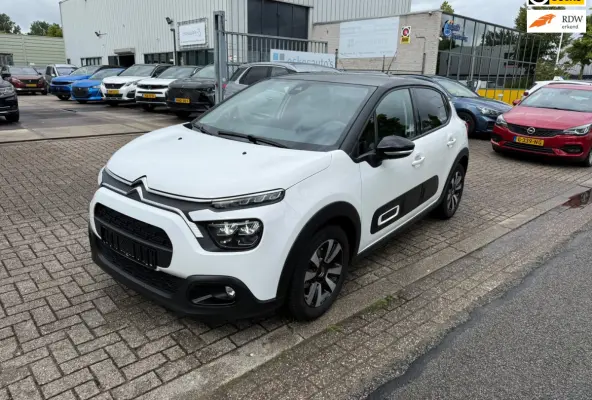 1.2 PureTech Feel, Facelift, Navi, Dealer auto