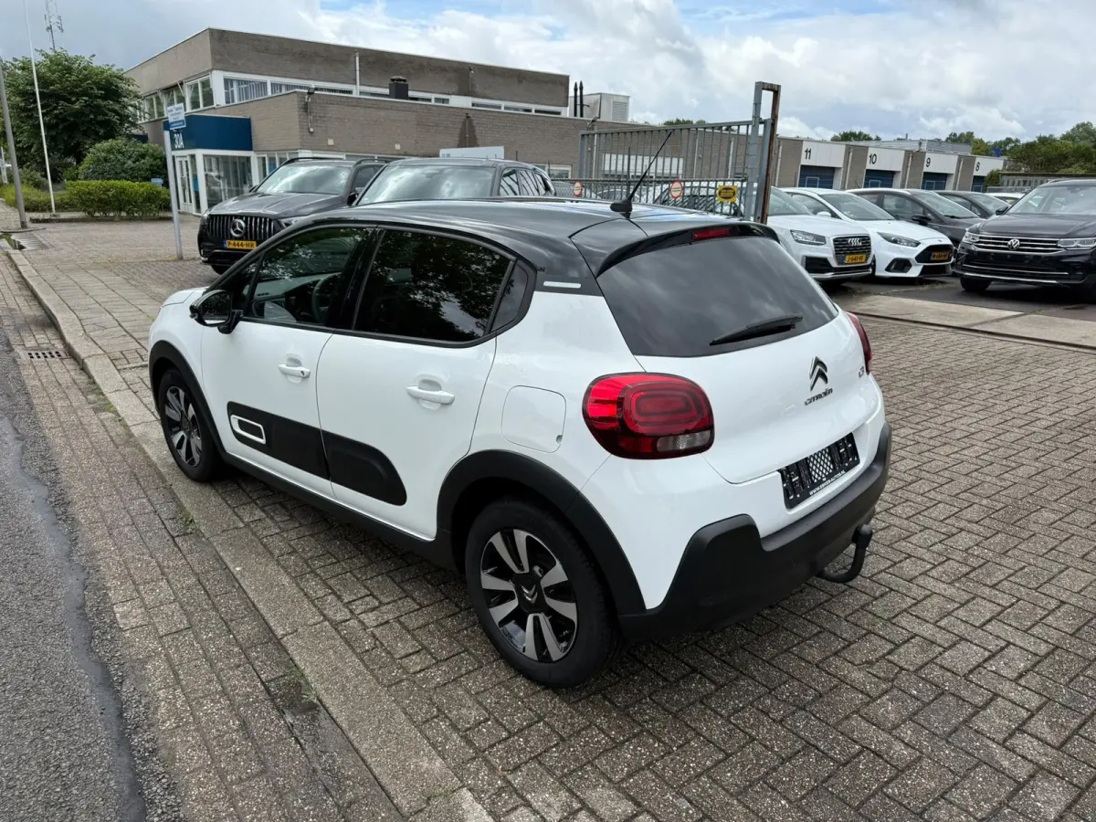 1.2 PureTech Feel, Facelift, Navi, Dealer auto