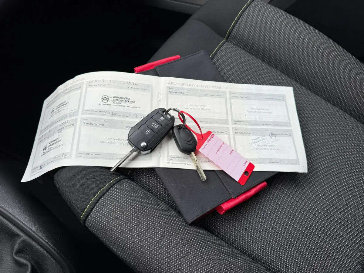 1.2 PureTech Feel, Facelift, Navi, Dealer auto
