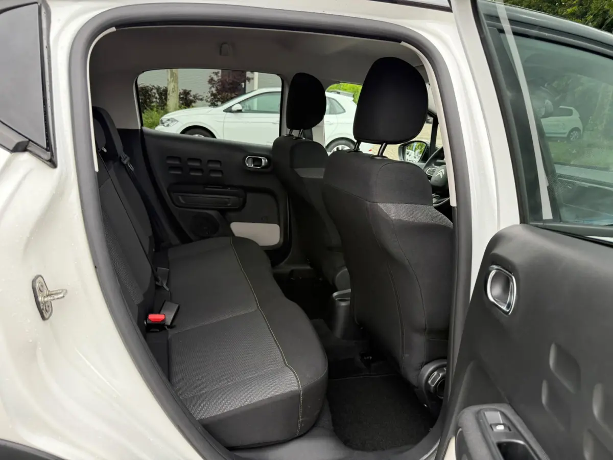 1.2 PureTech Feel, Facelift, Navi, Dealer auto