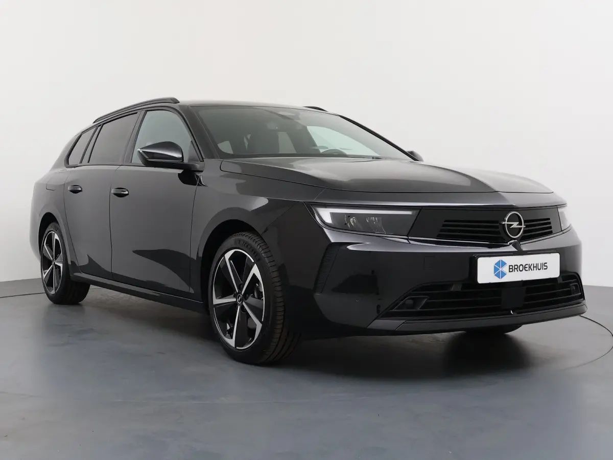 1.2 Turbo Hybrid Business Edition / Navigatie / Camera / Parkeersensoren / Stuur -en Stoelverwarmd / Keyless / Carplay / 17'' LMV
