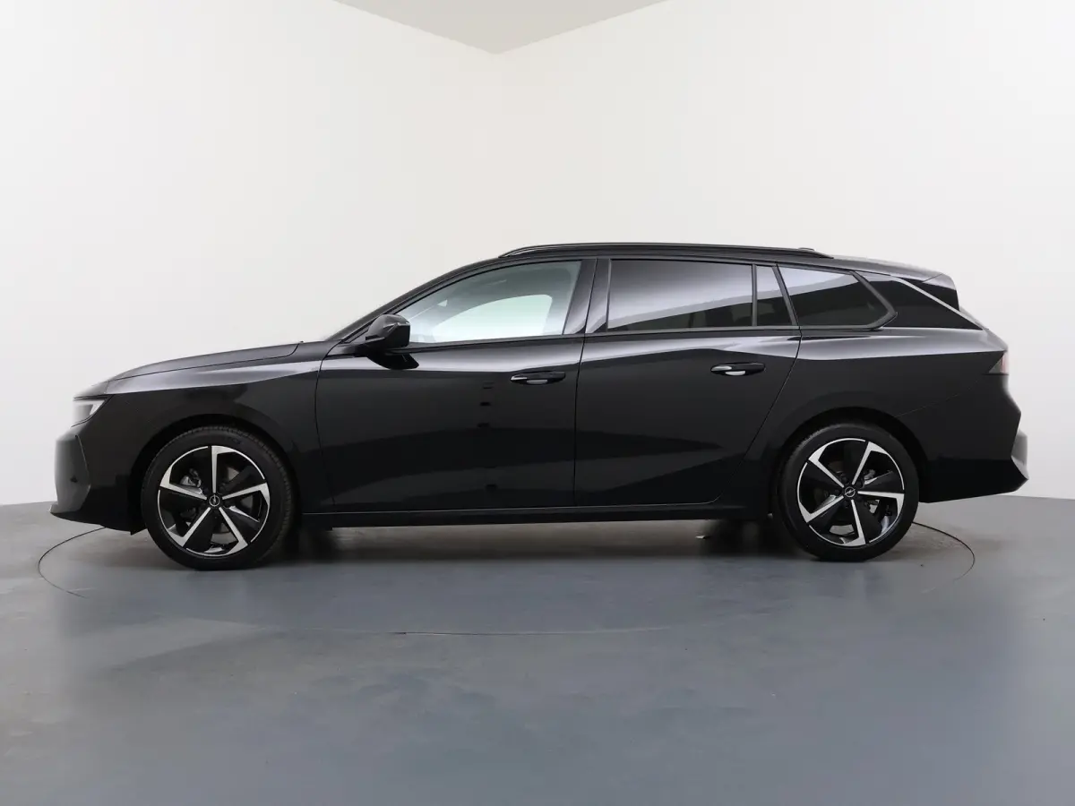 1.2 Turbo Hybrid Business Edition / Navigatie / Camera / Parkeersensoren / Stuur -en Stoelverwarmd / Keyless / Carplay / 17'' LMV