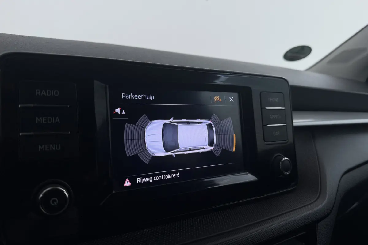 1.0 TSI Ambition | Adapt. Cruise | Parkeersensoren | CarPlay | NAP | Org. NL | Climate Control |