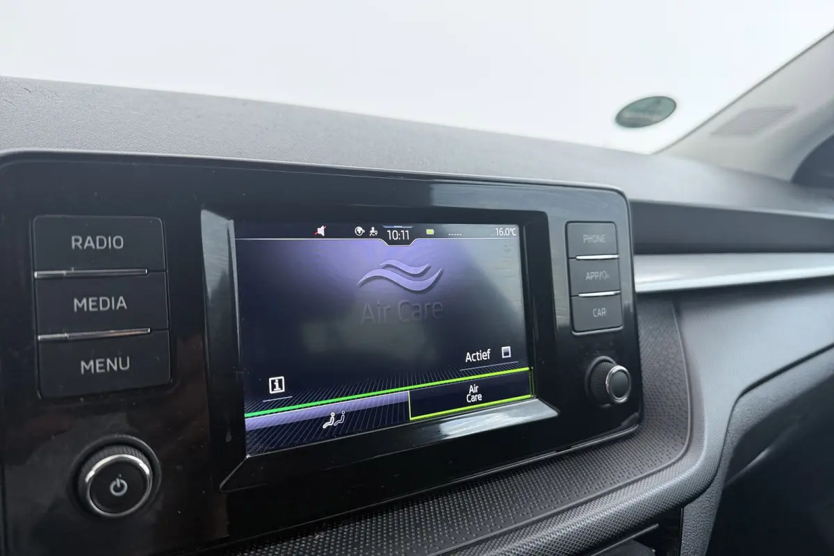 1.0 TSI Ambition | Adapt. Cruise | Parkeersensoren | CarPlay | NAP | Org. NL | Climate Control |