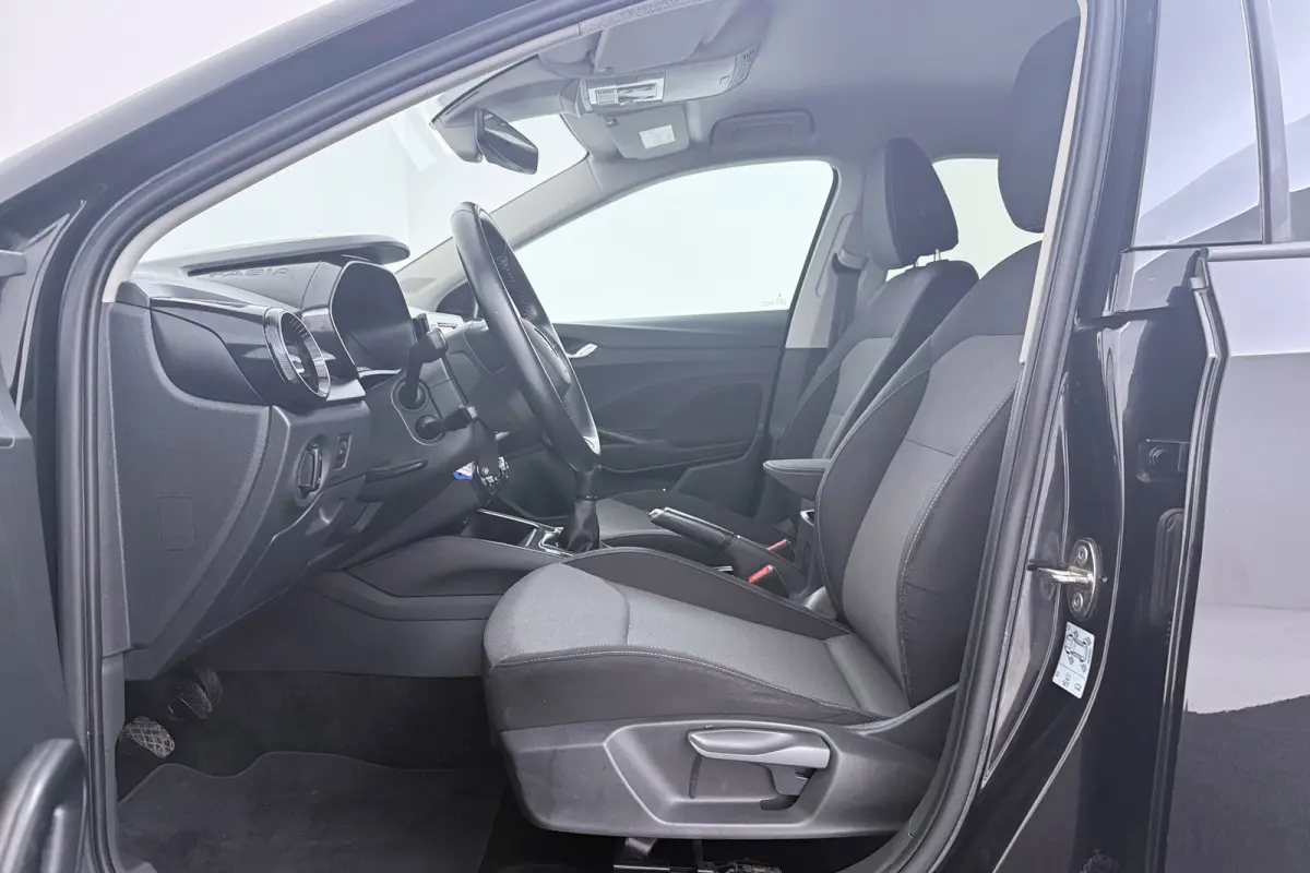 1.0 TSI Ambition | Adapt. Cruise | Parkeersensoren | CarPlay | NAP | Org. NL | Climate Control |