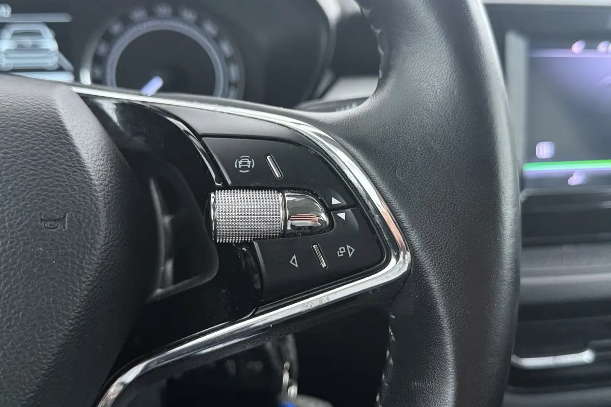 1.0 TSI Ambition | Adapt. Cruise | Parkeersensoren | CarPlay | NAP | Org. NL | Climate Control |